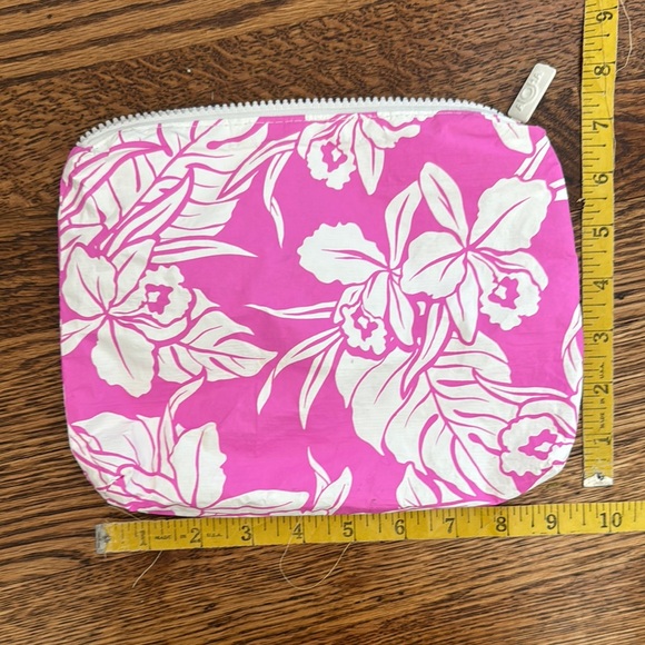 ALOHA Collection | Bags | Aloha Collection Pink And White Floral Pouch ...